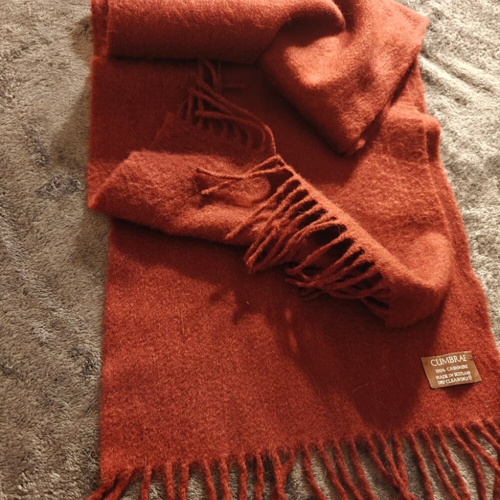 Chestnut brown 100 percent cashmere fringed scarf, made in Scotland